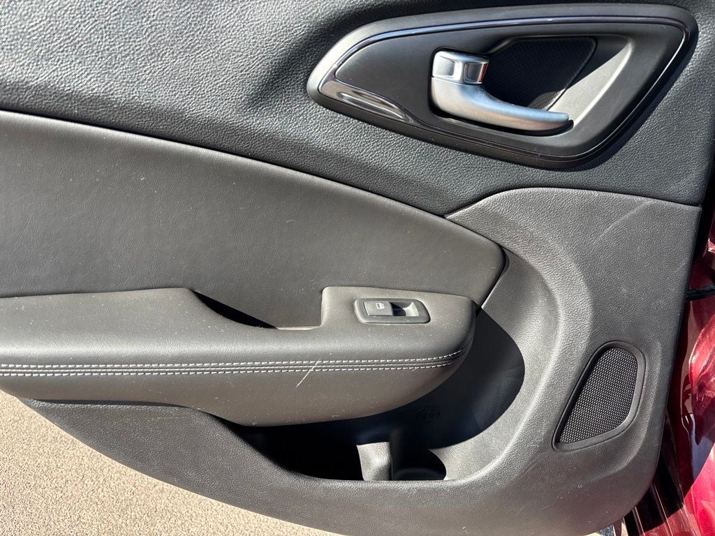 2016 Chrysler 200 S
