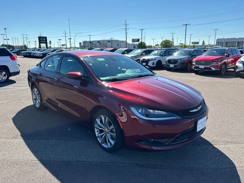 2016 Chrysler 200 S