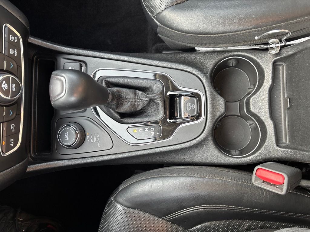 2019 Jeep Cherokee Overland