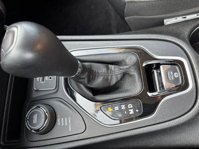 2019 Jeep Cherokee Overland