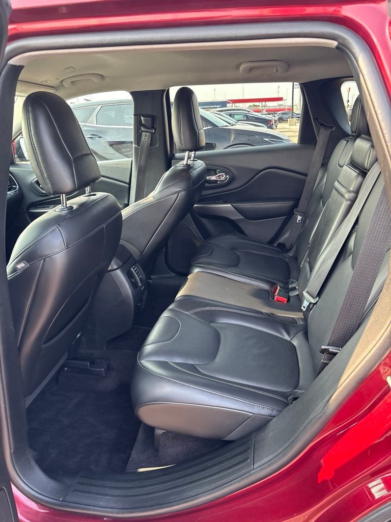 2019 Jeep Cherokee Overland