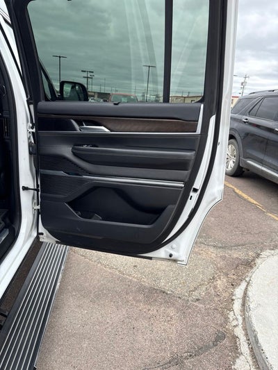 2023 Jeep Grand Wagoneer Series II