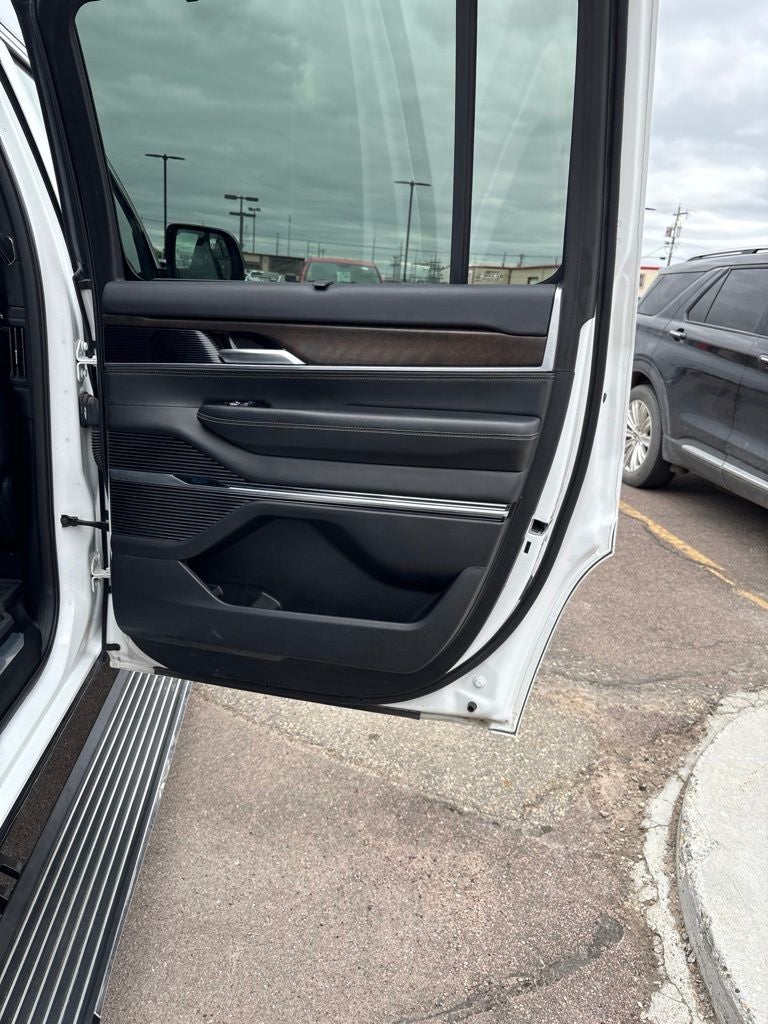2023 Jeep Grand Wagoneer Series II
