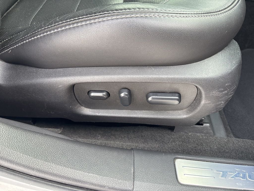 2016 Ford Taurus Limited