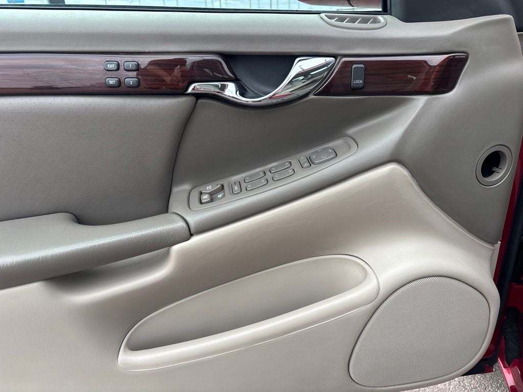 2001 Cadillac DeVille DTS