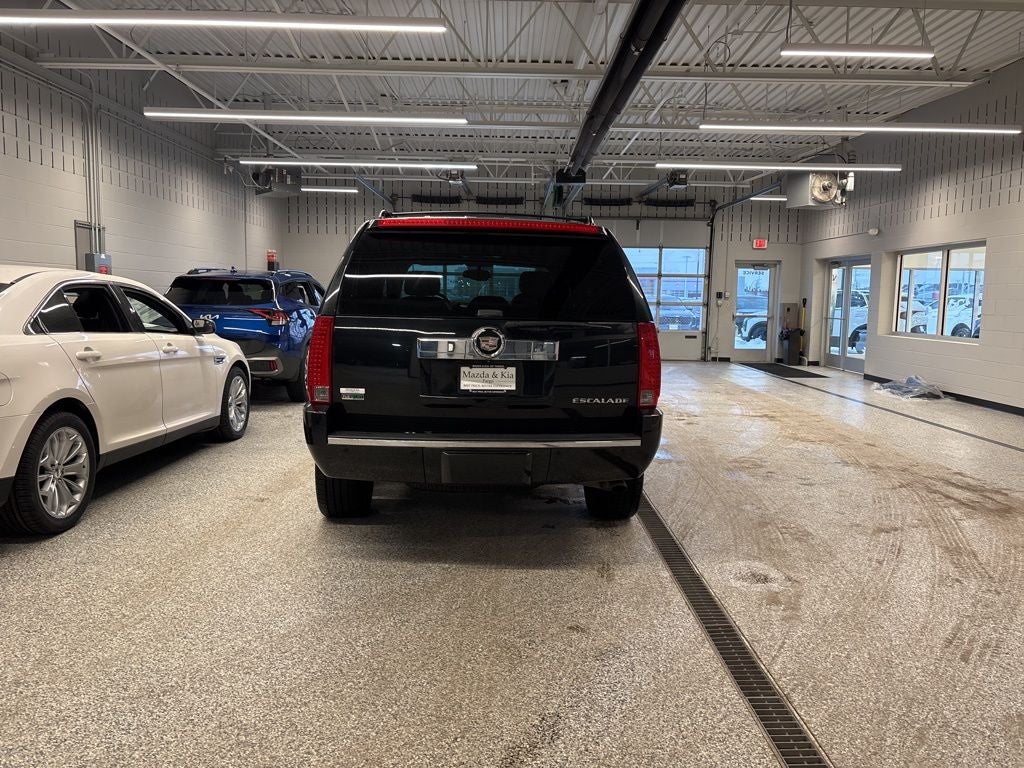 2011 Cadillac Escalade Premium