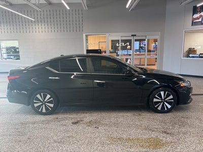 2021 Nissan Altima 2.5 SV