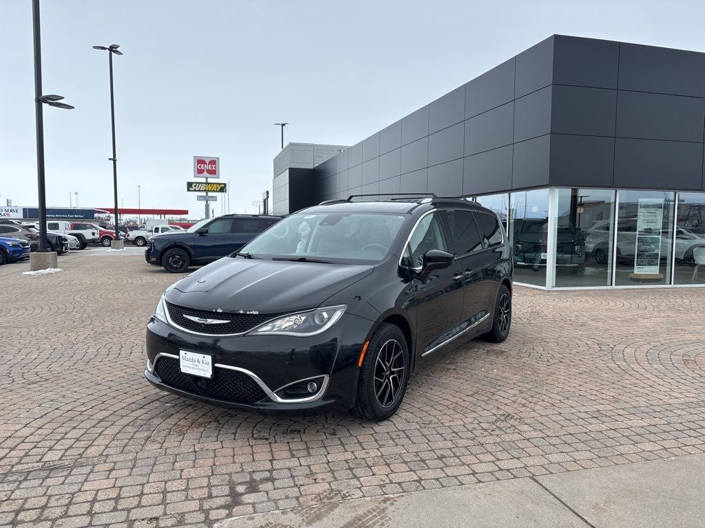 2017 Chrysler Pacifica Touring L Plus