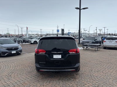 2017 Chrysler Pacifica Touring L Plus