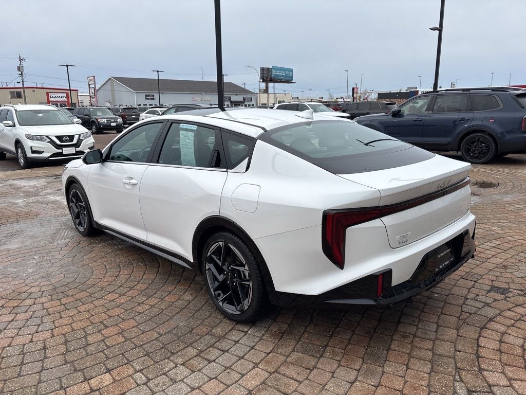 2025 Kia K4 GT-Line
