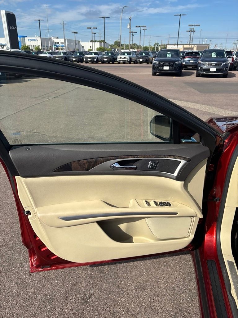 2014 Lincoln MKZ Base