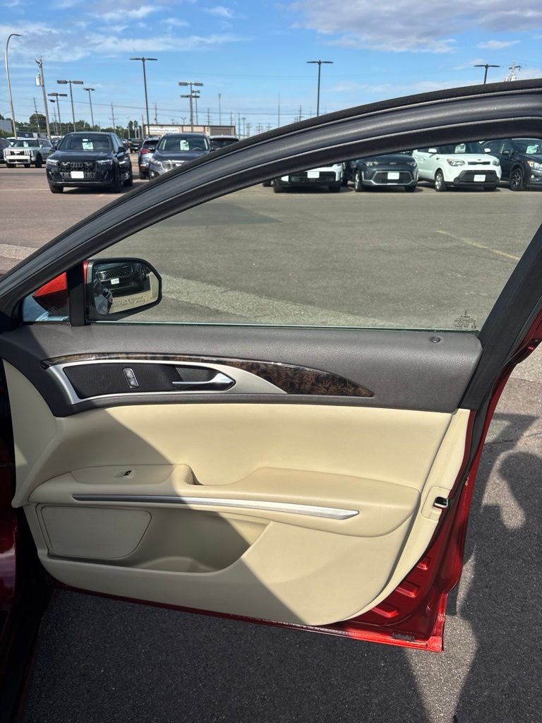 2014 Lincoln MKZ Base