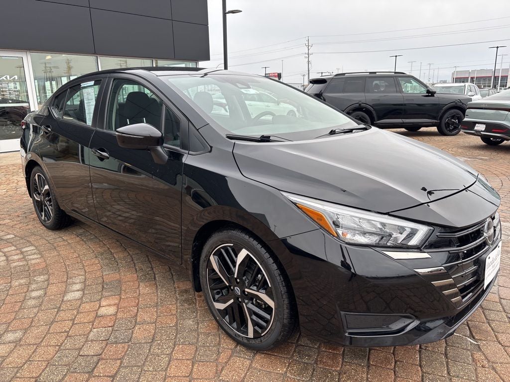 2023 Nissan Versa 1.6 SR