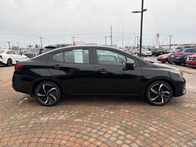 2023 Nissan Versa 1.6 SR