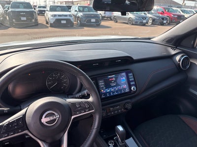 2023 Nissan Kicks SR