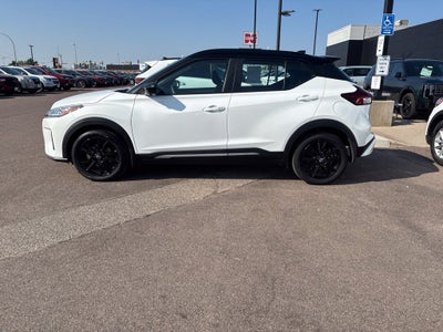 2023 Nissan Kicks SR