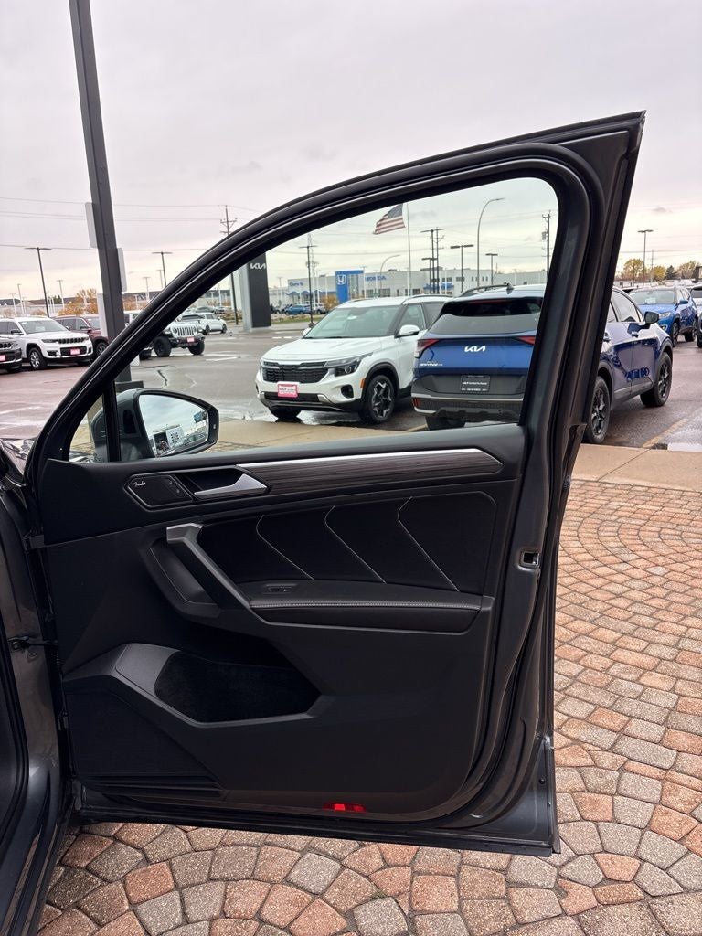 2024 Volkswagen Tiguan 2.0T SEL R-Line