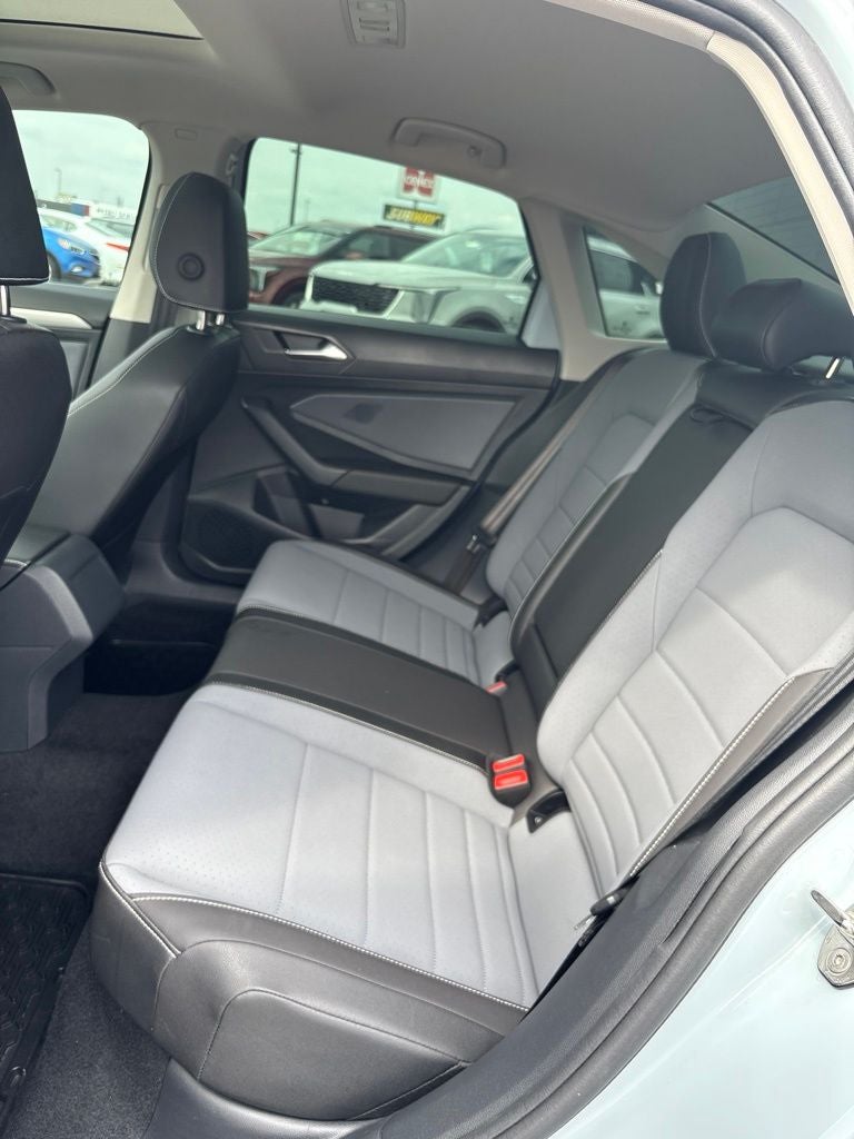2025 Volkswagen Jetta 1.5T SE