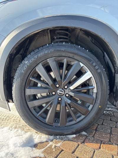 2022 Nissan Pathfinder SL