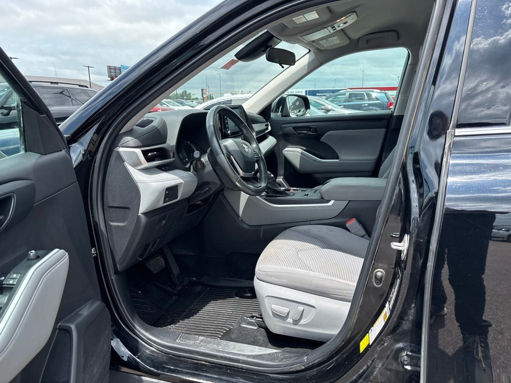 2022 Toyota Highlander Hybrid LE
