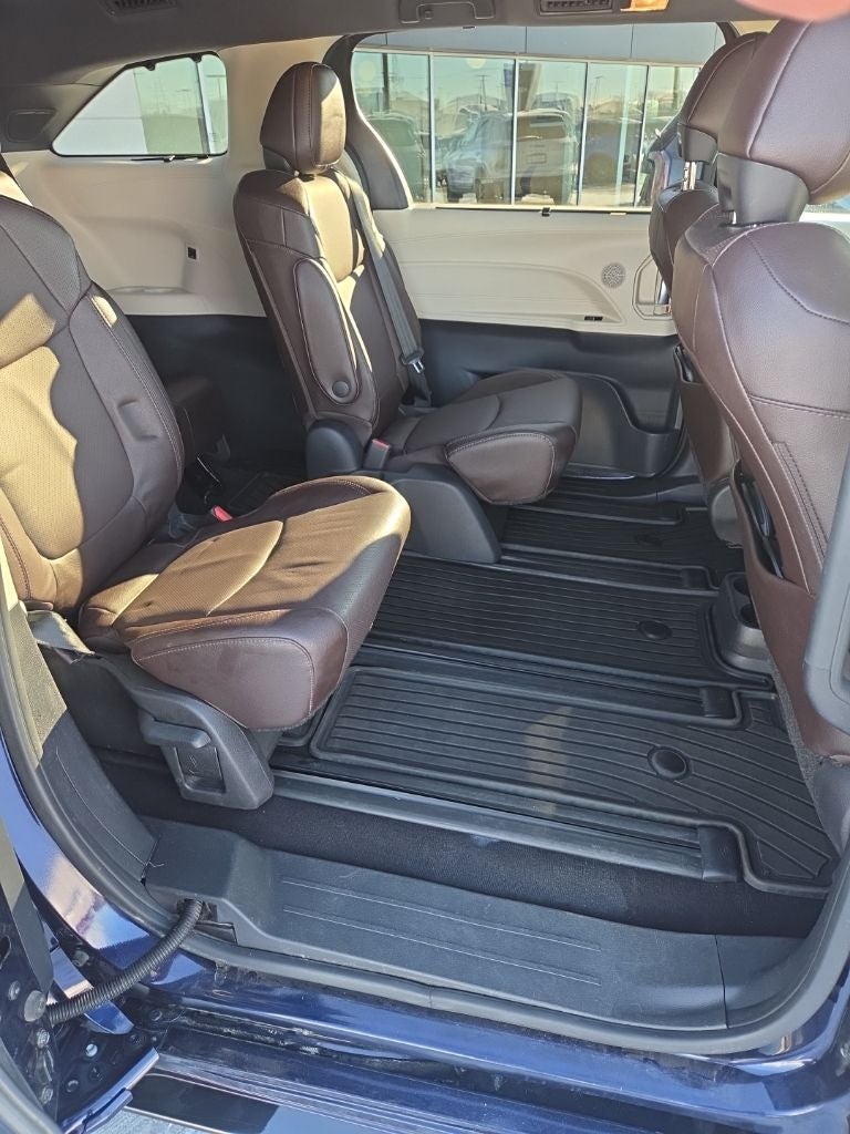 2021 Toyota Sienna Limited 7 Passenger