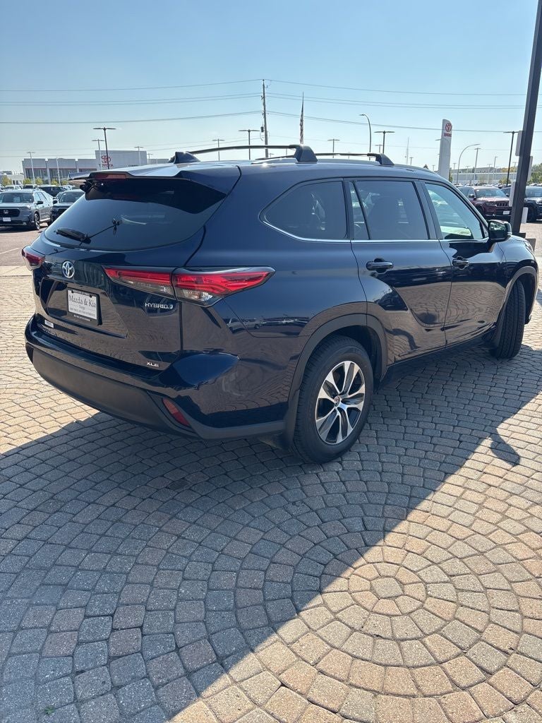 2022 Toyota Highlander Hybrid XLE