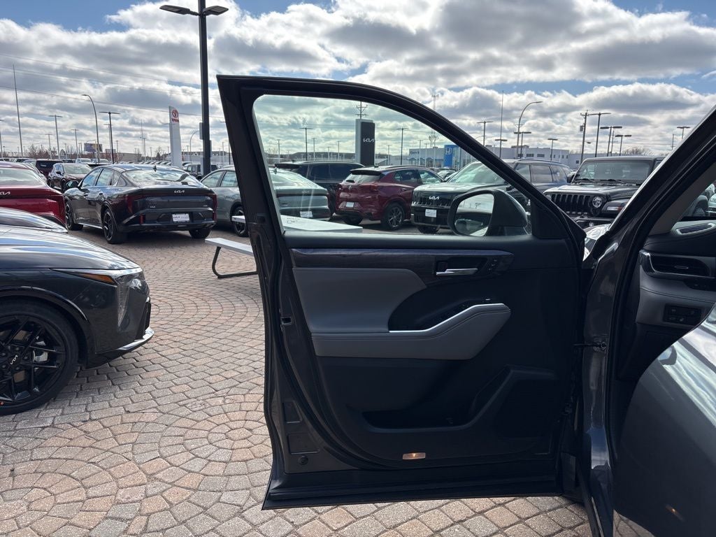 2023 Toyota Highlander Limited