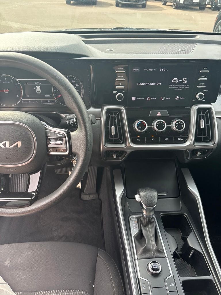 2023 Kia Sorento LX