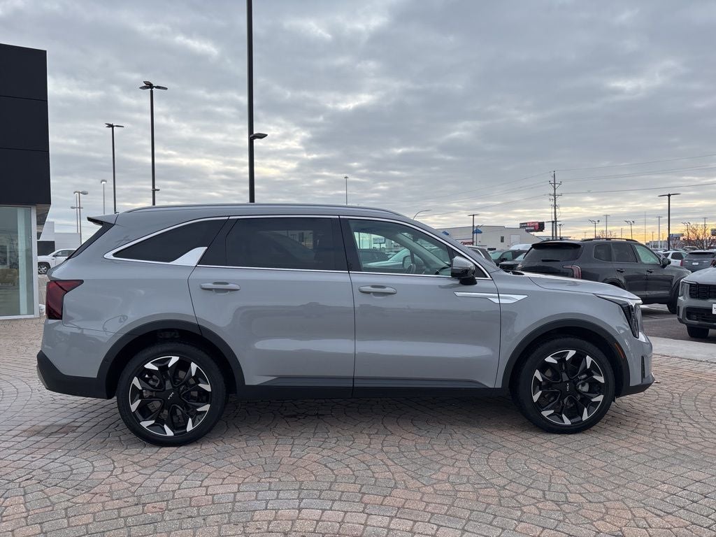 2025 Kia Sorento SX