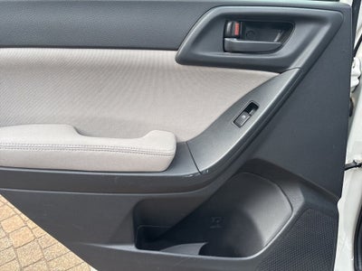 2015 Subaru Forester 2.5i