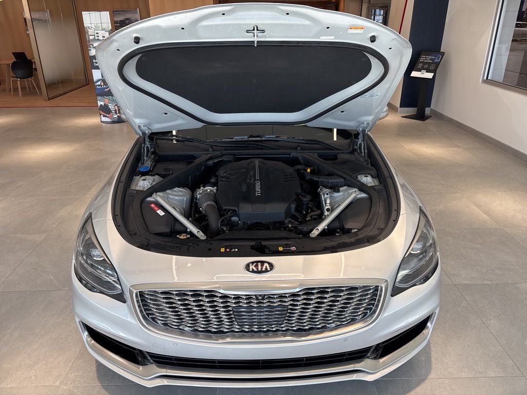 2020 Kia K900 Luxury VIP Package