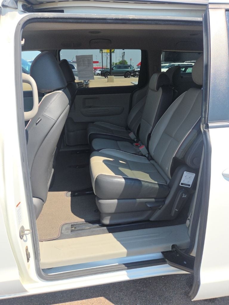 2017 Kia Sedona LX