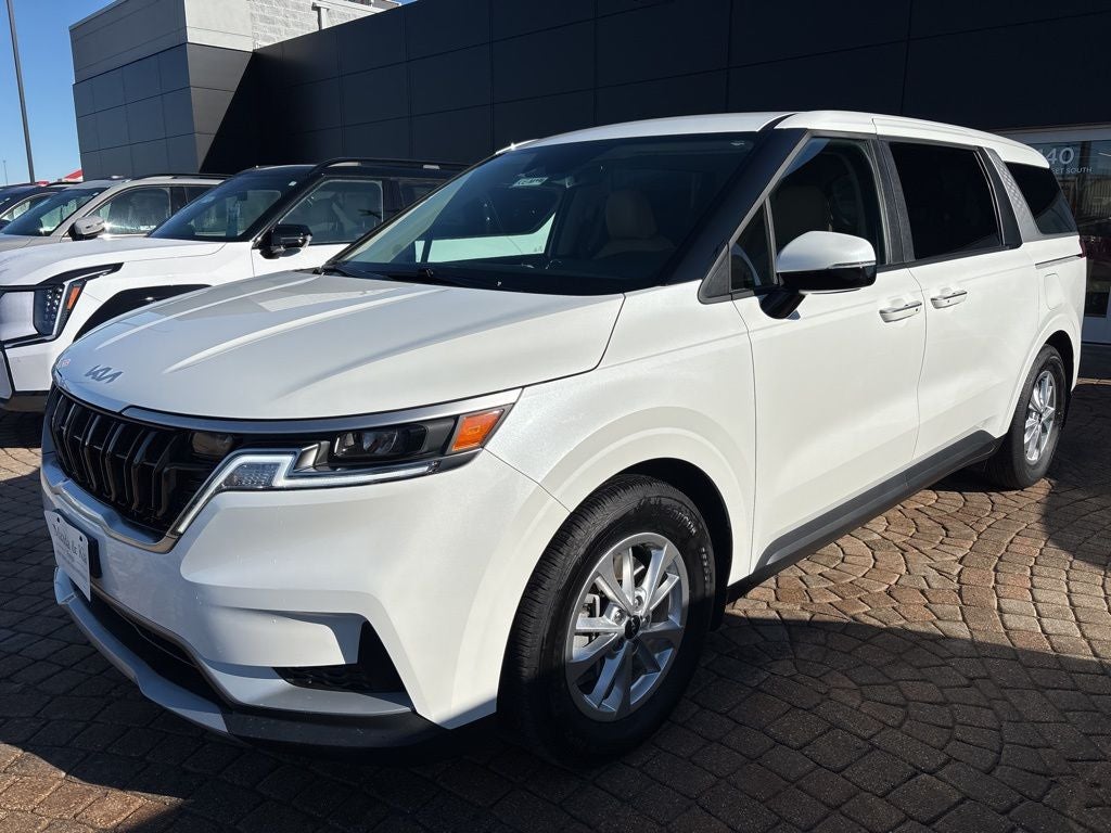 2023 Kia Carnival LX