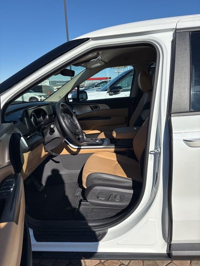 2023 Kia Carnival LX