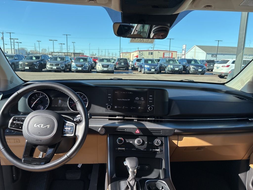 2023 Kia Carnival LX