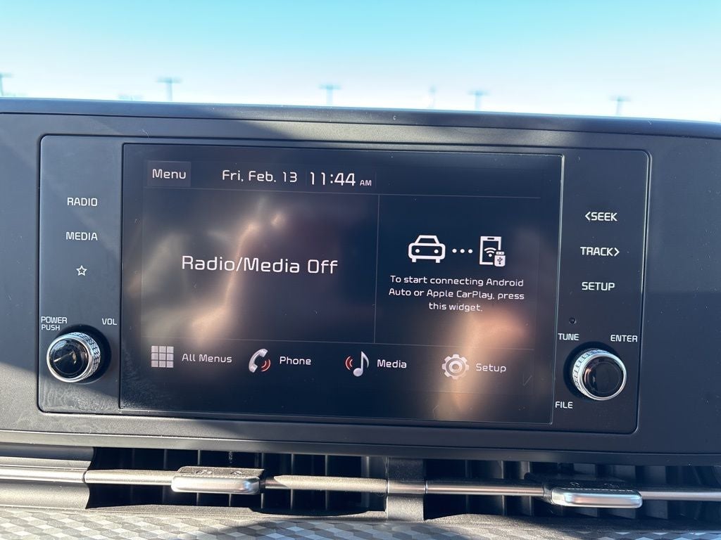 2023 Kia Carnival LX