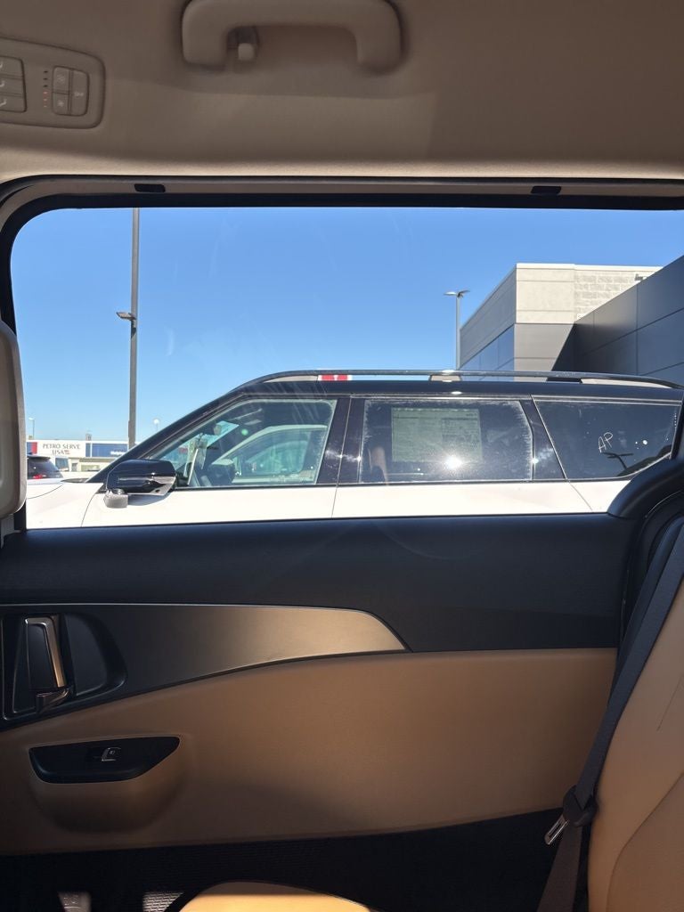 2023 Kia Carnival LX