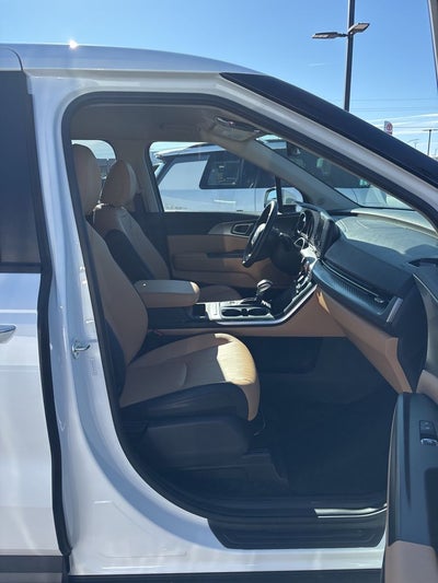 2023 Kia Carnival LX