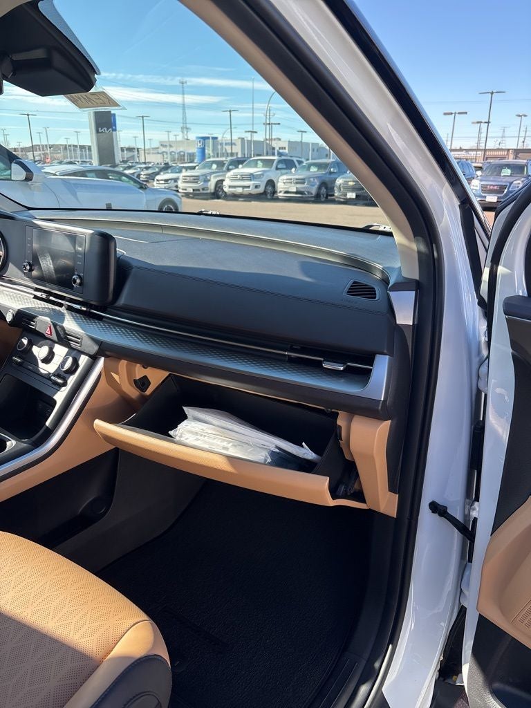 2023 Kia Carnival LX