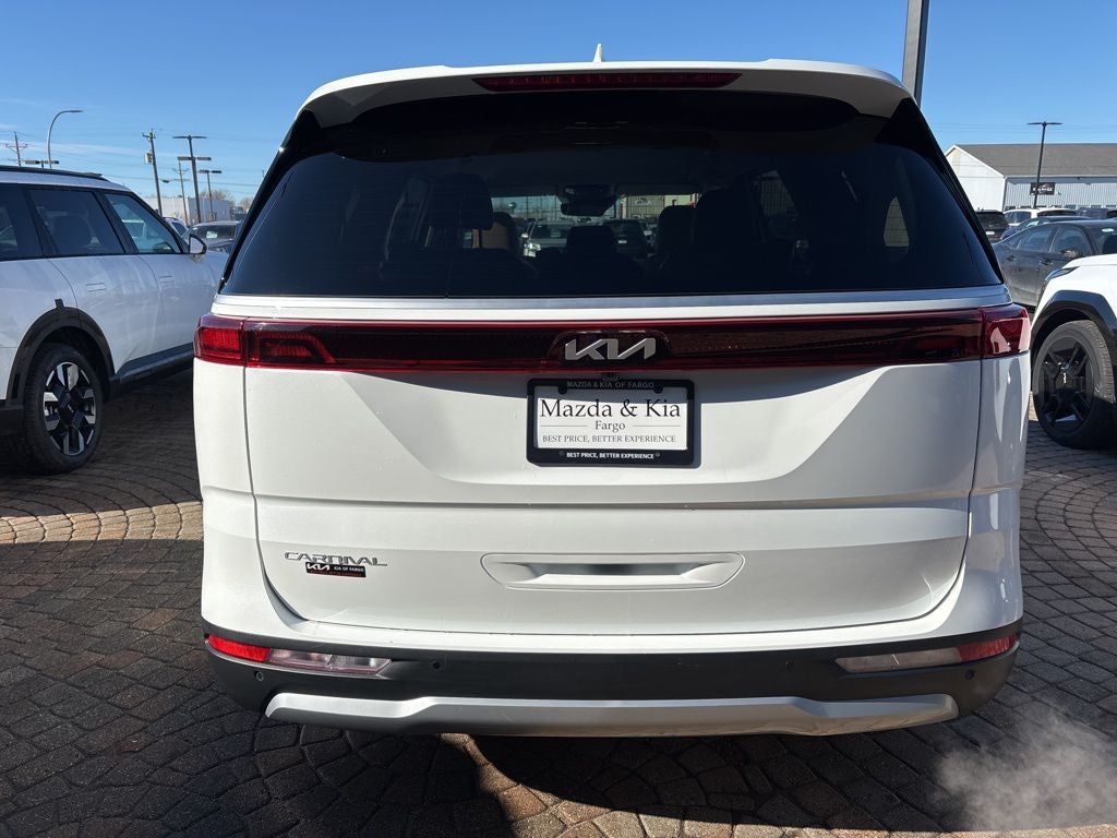 2023 Kia Carnival LX