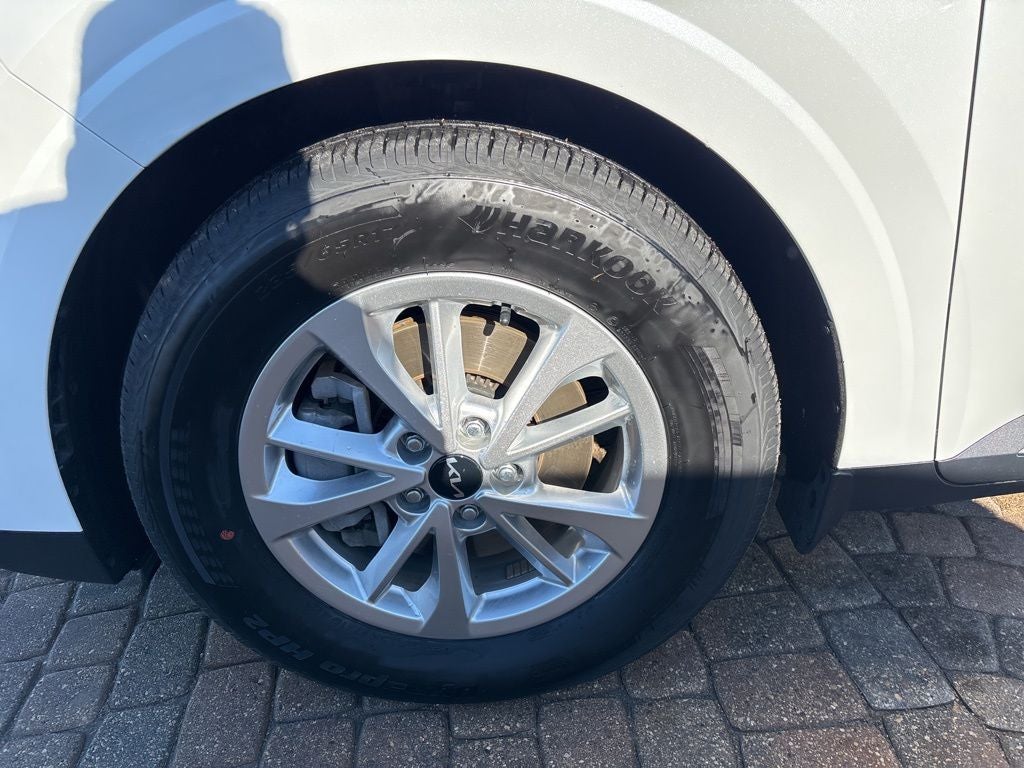 2023 Kia Carnival LX