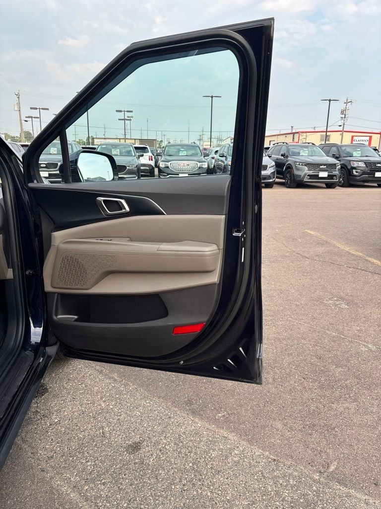 2025 Kia Carnival LXS