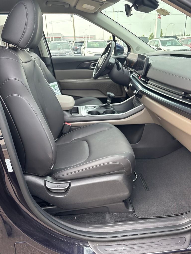 2025 Kia Carnival LXS