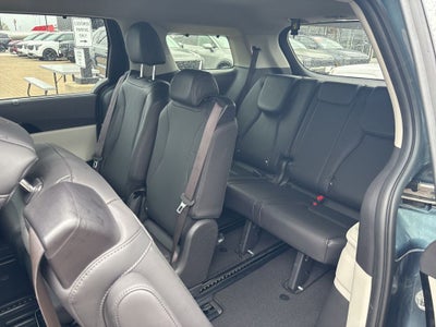 2024 Kia Carnival SX
