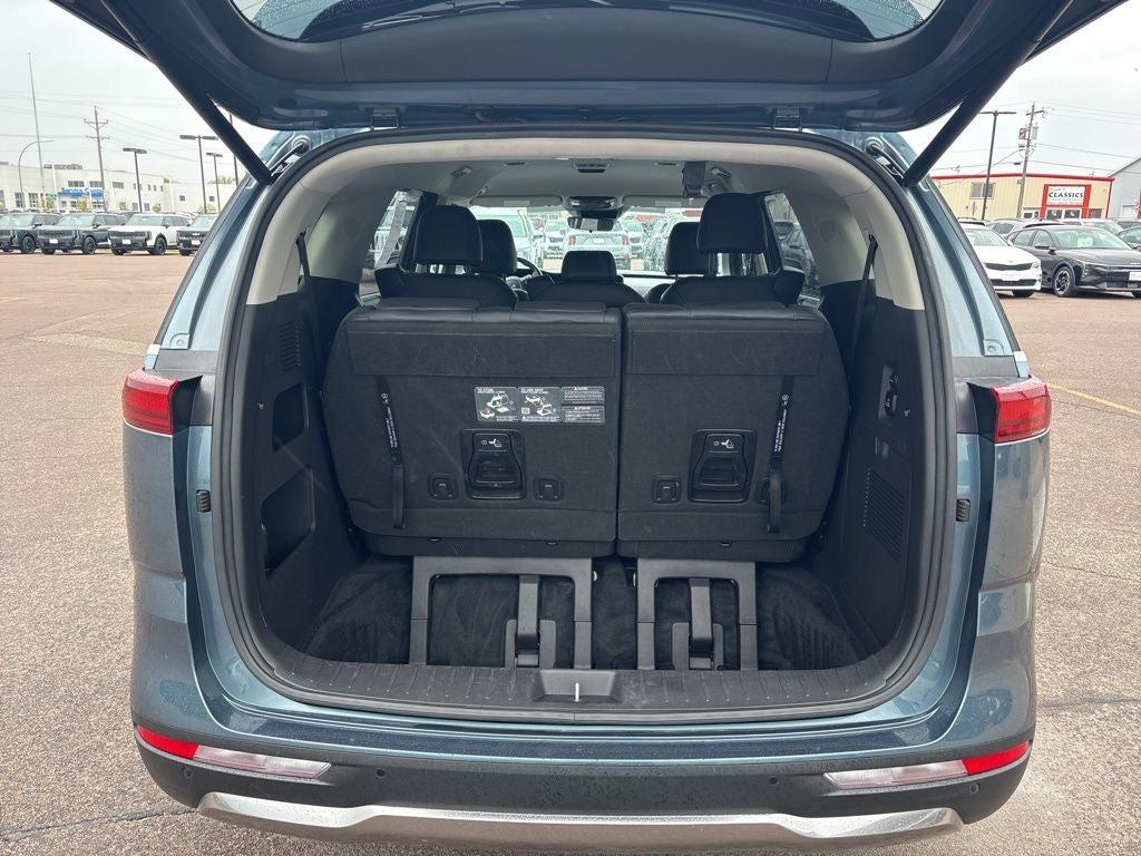 2024 Kia Carnival SX