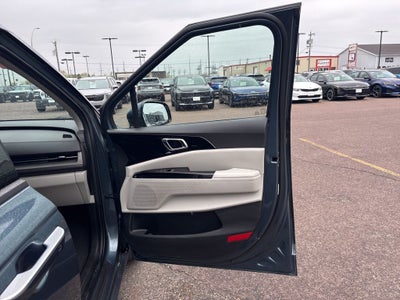 2024 Kia Carnival SX