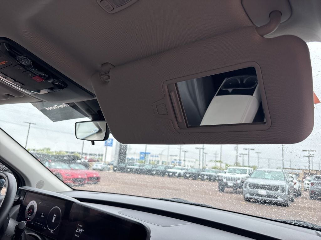 2024 Kia Carnival SX
