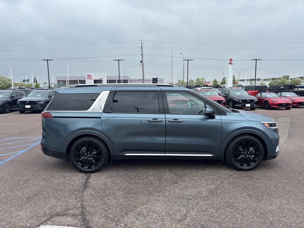2024 Kia Carnival SX