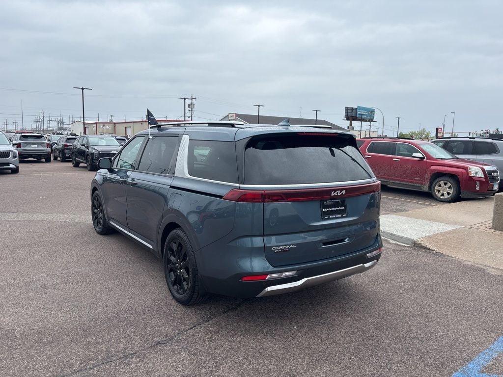 2024 Kia Carnival SX