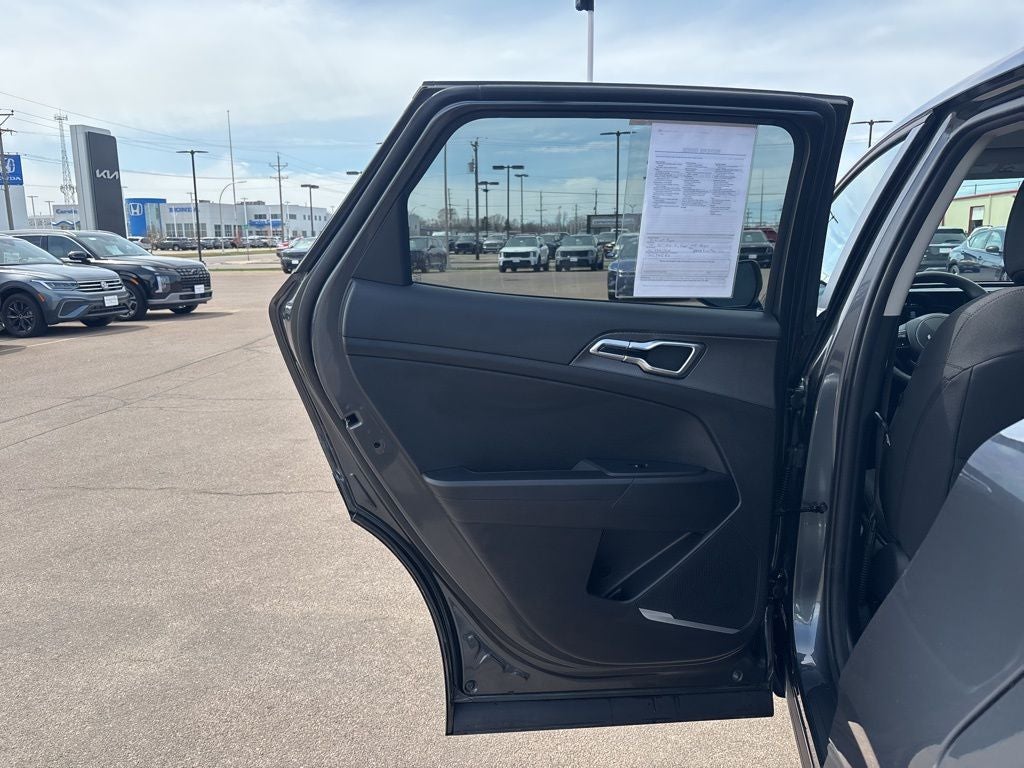 2023 Kia Sportage Hybrid LX